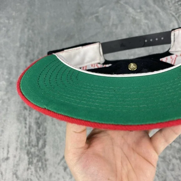 Vintage Vancouver Canucks Hat Black Red Blockhead Skate Logo Snapback Cap NHL